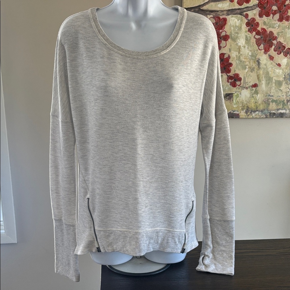Light Gray Women's Long Sleeve Pullover Top